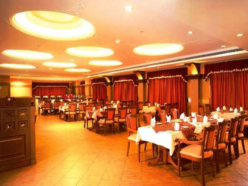 Joys Palace Hotel Thrissur Exterior foto