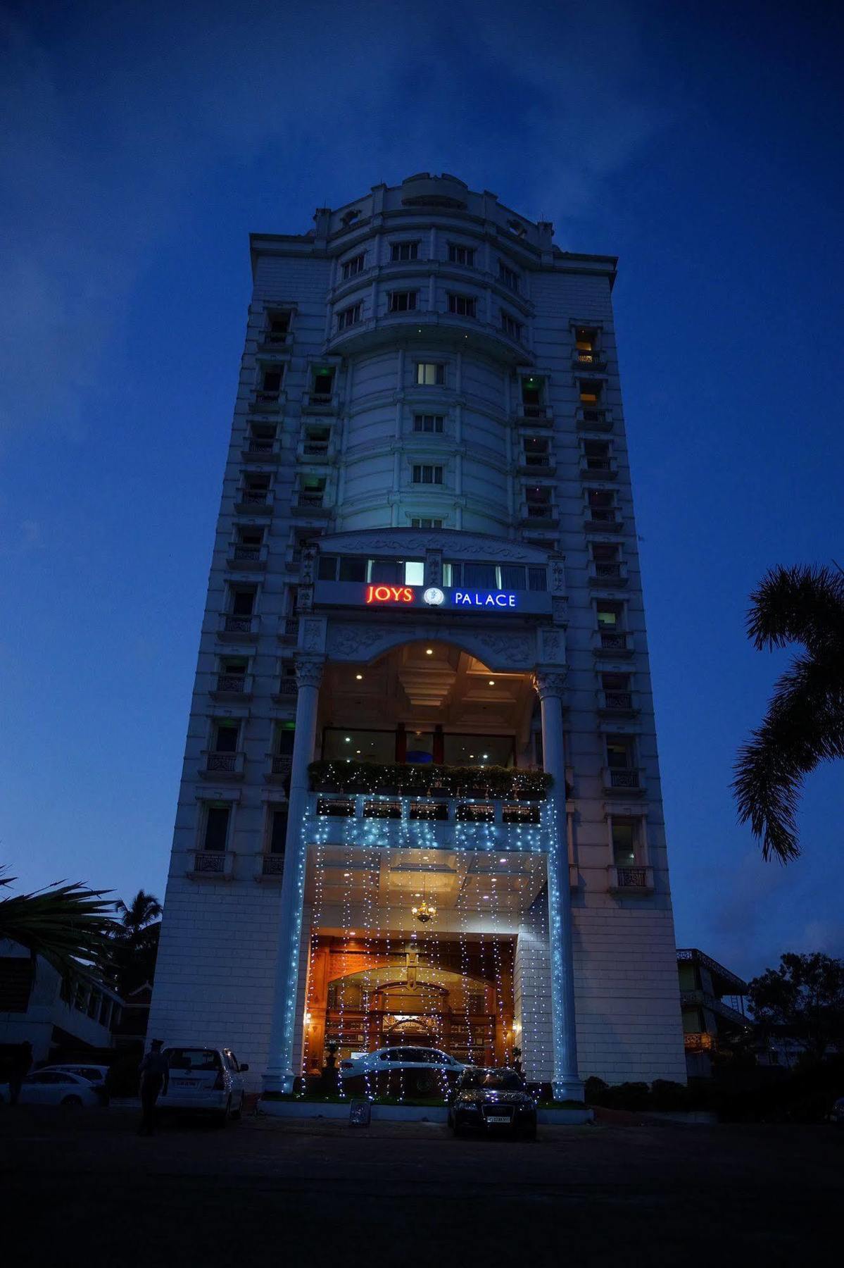 Joys Palace Hotel Thrissur Exterior foto
