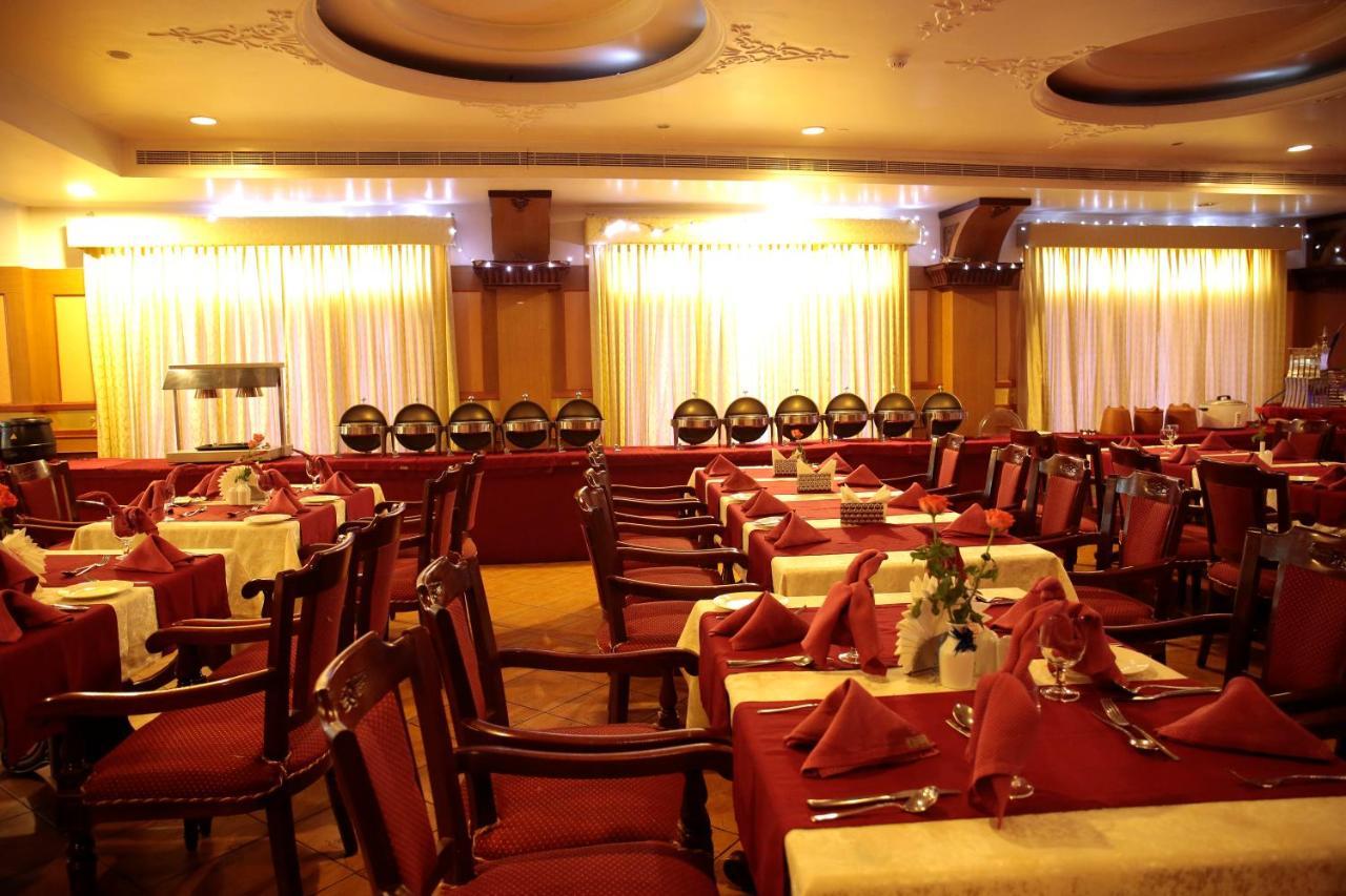 Joys Palace Hotel Thrissur Exterior foto