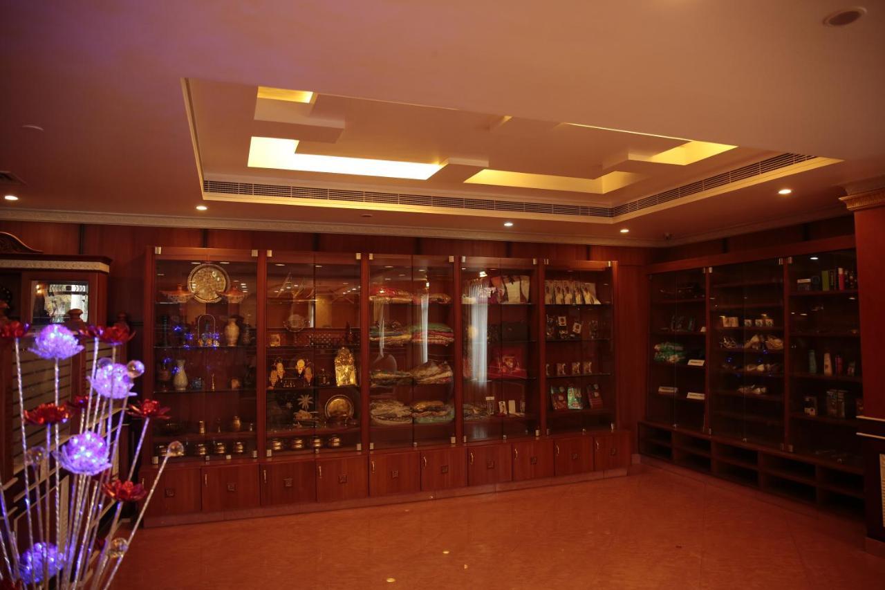 Joys Palace Hotel Thrissur Exterior foto