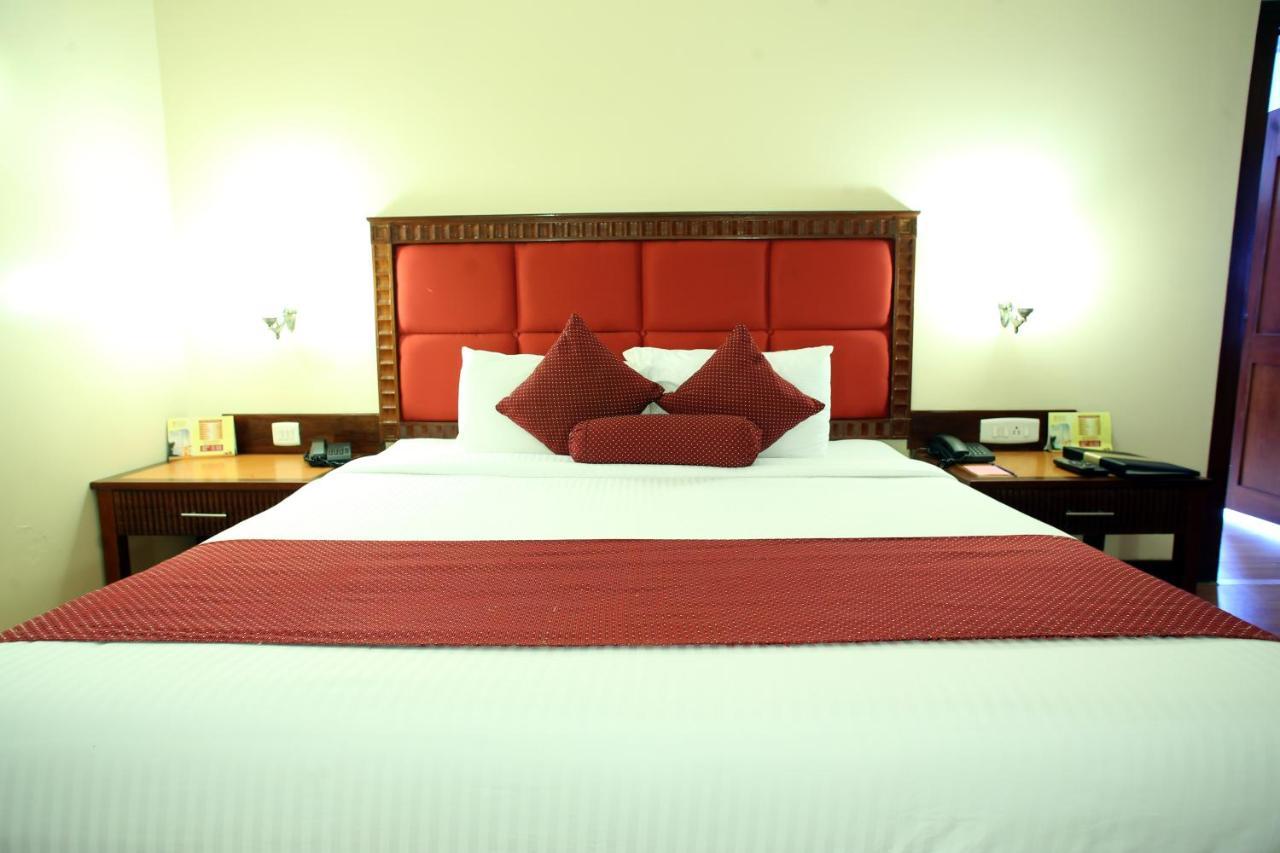 Joys Palace Hotel Thrissur Exterior foto